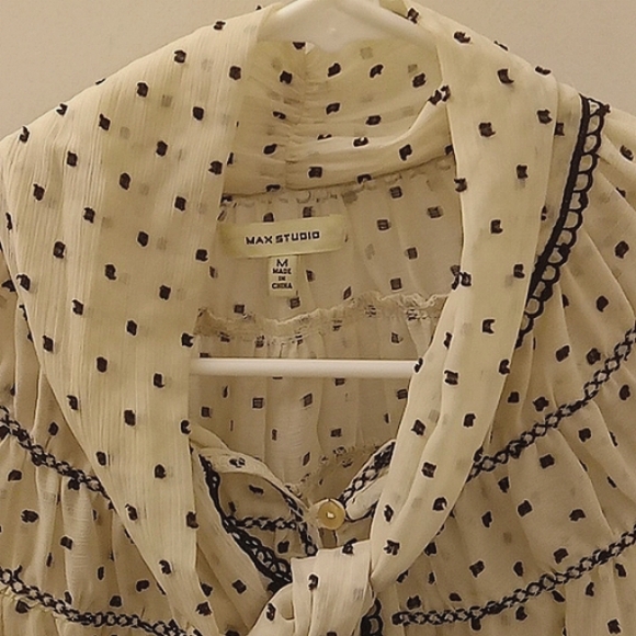 Blouse - Picture 2 of 6